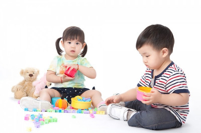 Dạy con tự dọn đồ chơi - bài học tự lập đầu tiên của mọi em bé