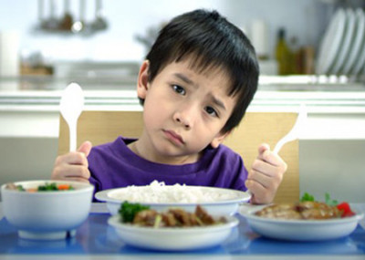 Bé biếng ăn chậm tăng cân là do đâu?