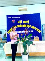 Thi hái hoa dân chủ