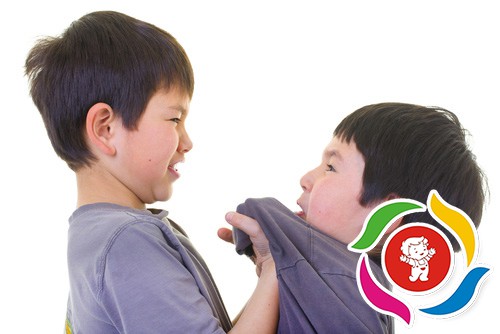  Cách xử lý hành vi hung hăng của trẻ 