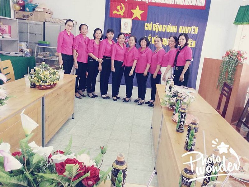 LỄ KẾT NẠP ĐẢNG VIÊN MỚI CỦA CHI BỘ MG VÀNH KHUYÊN